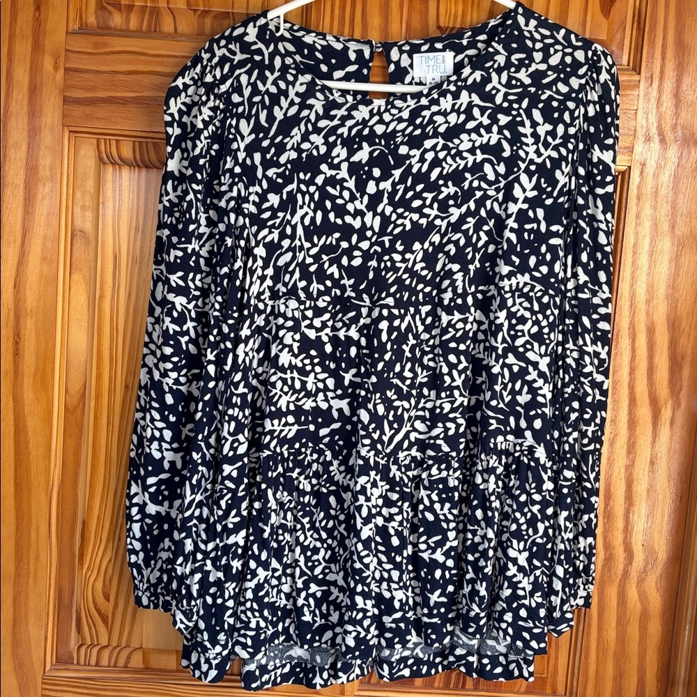 Navy blue and White Patterned Blouse 8-9 medium